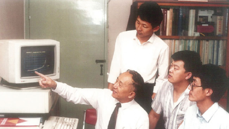新中国冶金机械第一批博士生导师——陈先霖院士