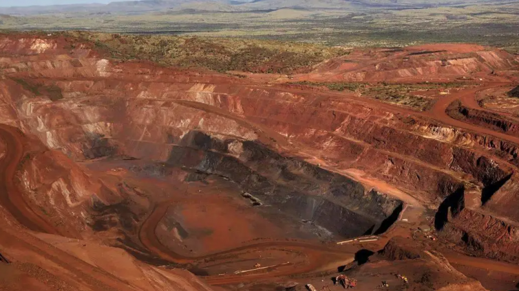 西芒杜铁矿石项目获得150亿美元融资